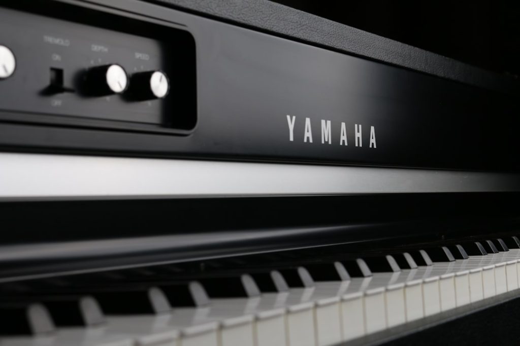 découvrez le yamaha a2, un instrument exceptionnel qui allie puissance et finesse. parfait pour les musiciens en quête de performance, il offre une qualité sonore remarquable et une conception élégante, idéale pour tous les styles musicaux.