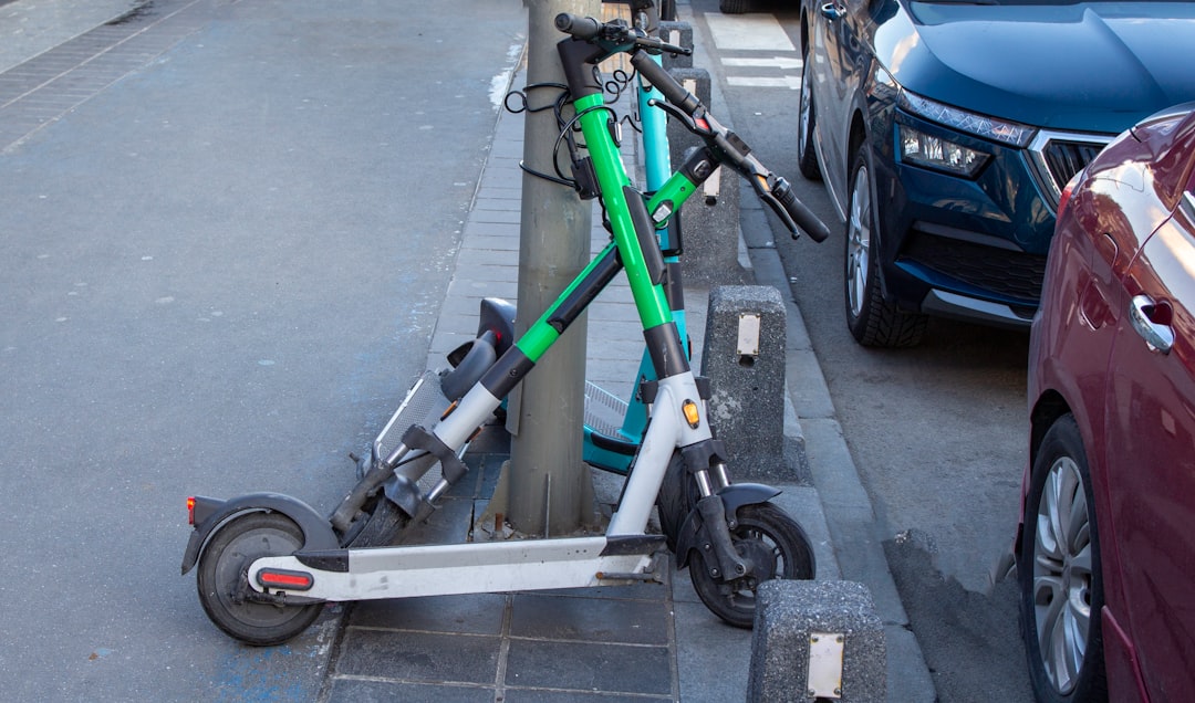 découvrez des options d'assurance scooter abordables qui protègent votre véhicule sans alourdir votre budget. comparez les offres et choisissez la couverture idéale pour circuler en toute sérénité.