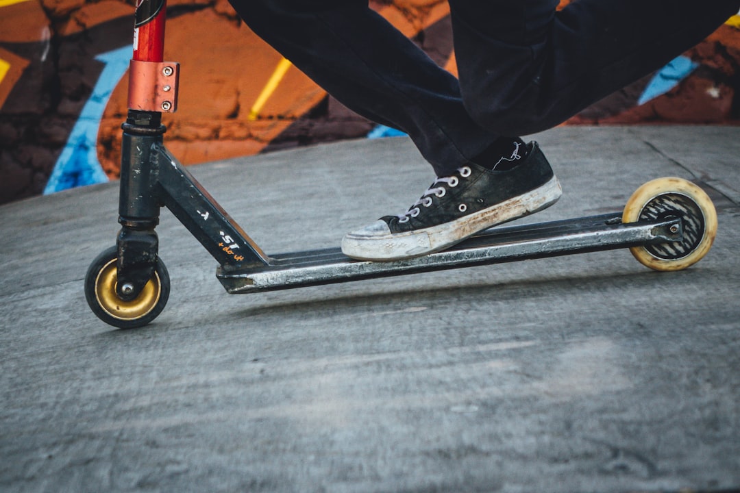 comparez les assurances pour scooters et trouvez la meilleure offre pour protéger votre véhicule. profitez de notre outil de comparaison simple et rapide pour choisir une couverture adaptée à vos besoins.
