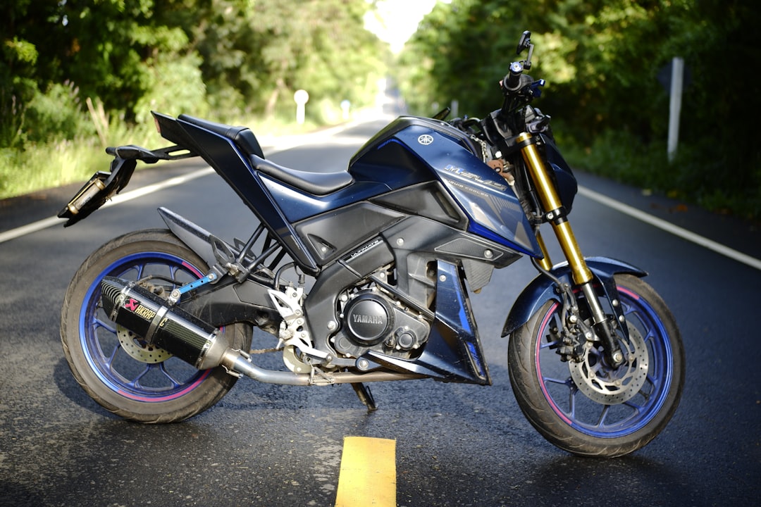 découvrez notre guide complet sur les motos économiques ! trouvez des conseils sur les meilleurs modèles de motos à budget abordable, des astuces pour faire des économies sur l'entretien et des recommandations pour profiter pleinement de votre passion pour la moto sans vous ruiner.