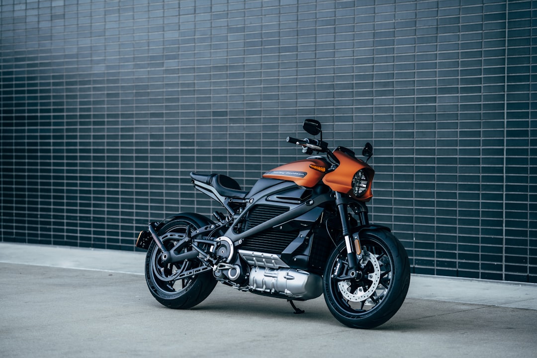 découvrez des options d'assurance moto adaptées à vos besoins ! protégez-vous et votre véhicule avec des couvertures complètes, des services de qualité et des tarifs compétitifs. comparez les offres et trouvez la meilleure assurance pour rouler en toute sérénité !