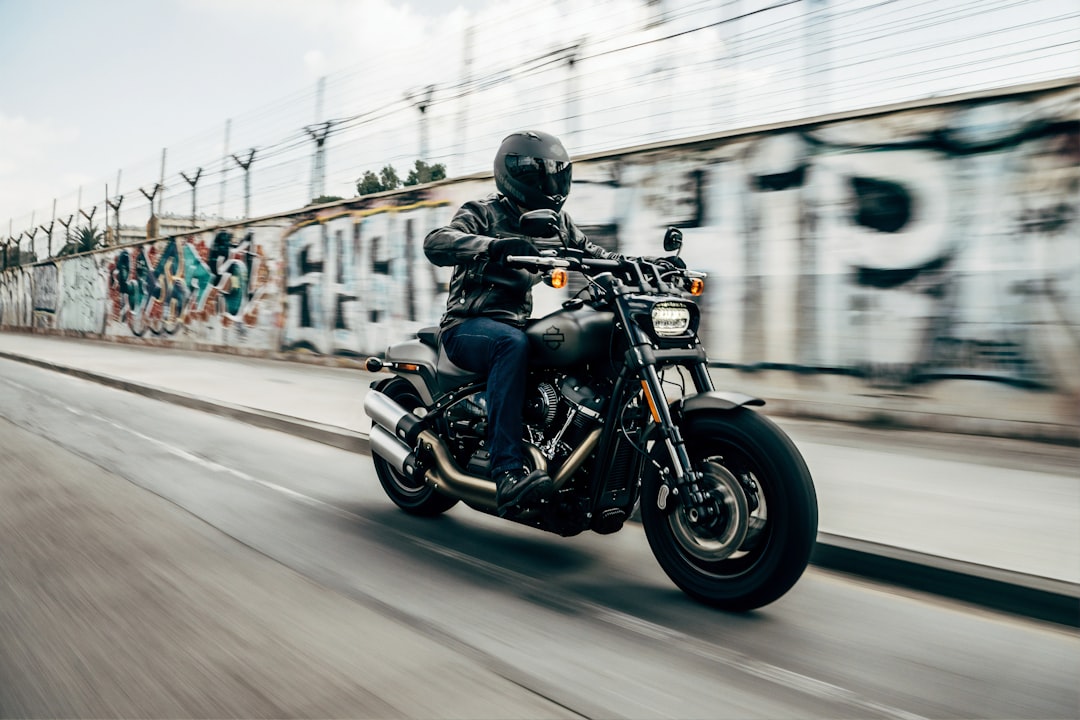 découvrez la a2 motorcycle, un modèle alliant performance et confort pour les amateurs de deux-roues. parfait pour les conducteurs en licence a2, cette moto offre une expérience de conduite plaisante avec un design moderne et des fonctionnalités avancées. profitez de chaque trajet, que ce soit en ville ou sur route, avec sécurité et style.